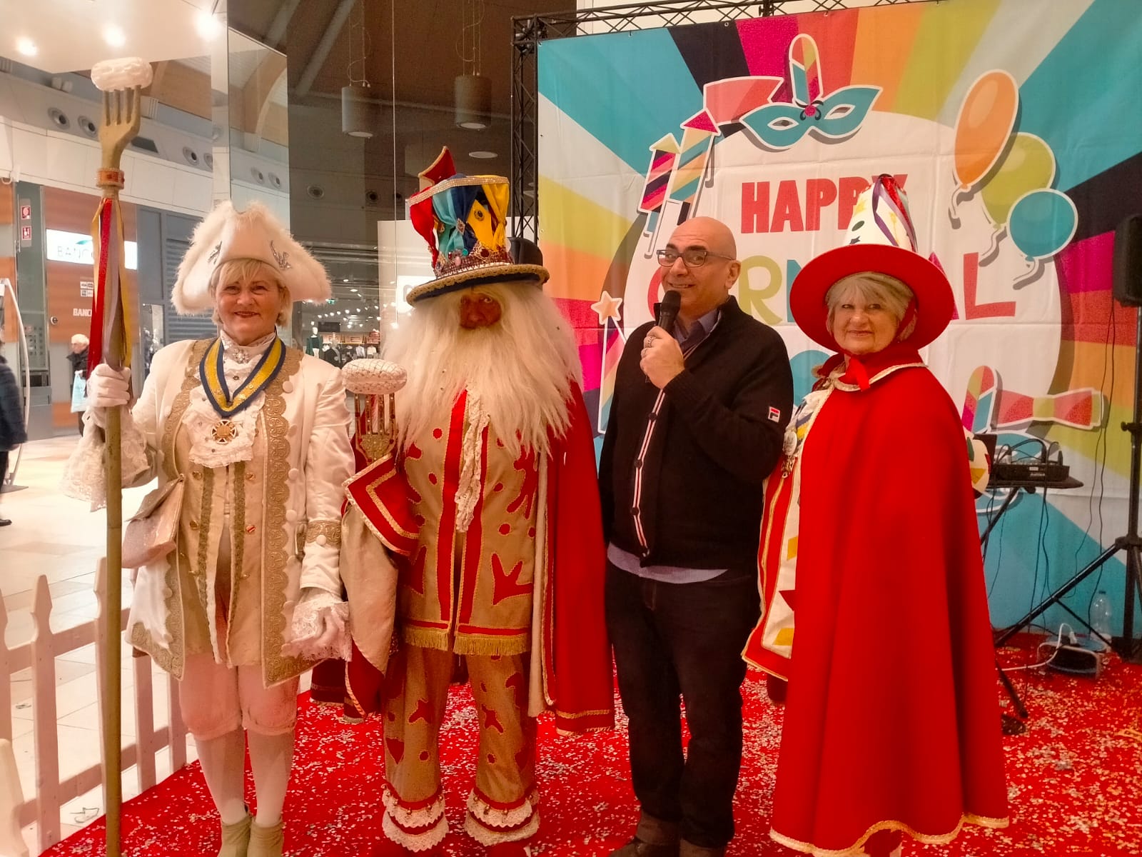 Scopri di più sull'articolo VERONA: IL CARNEVALE CON “PAPA’ DEL GNOCCO” LA MASCHERA TRADIZIONALE DELLA CITTA’