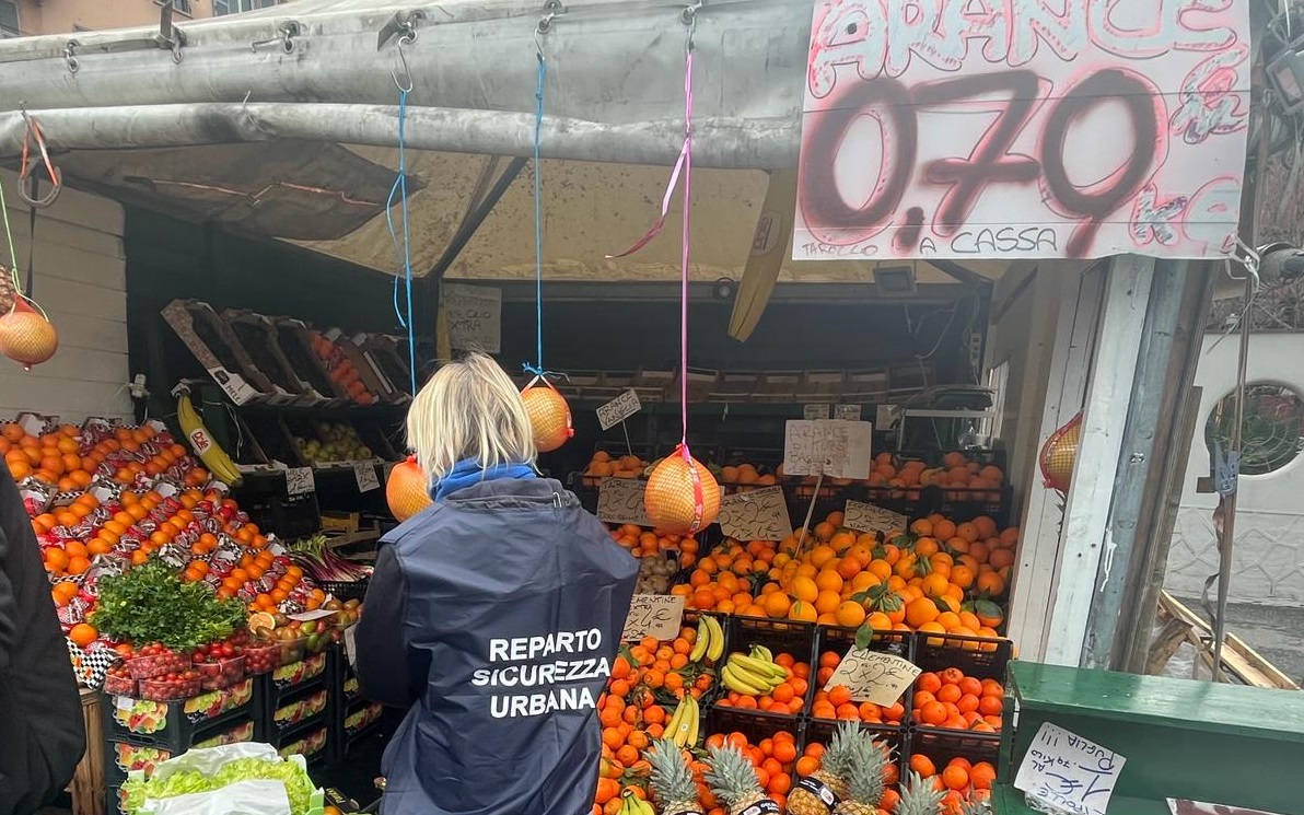 Scopri di più sull'articolo SICUREZZA E COMMERCIO, ALTRO CHIOSCO IRREGOLARE CHIUSO NEL MEDIO LEVANTE