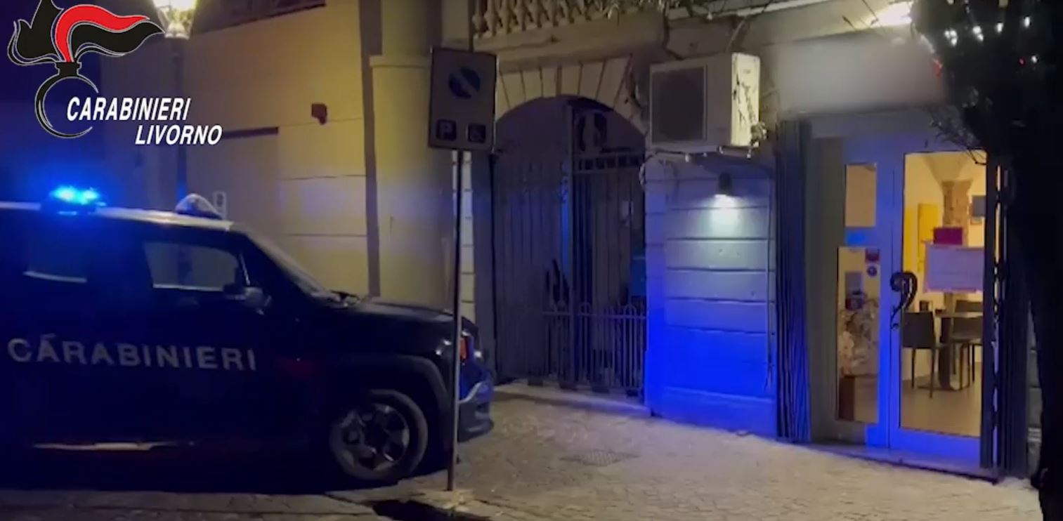 Scopri di più sull'articolo Livorno, 4 arresti per molteplici furti in abitazione