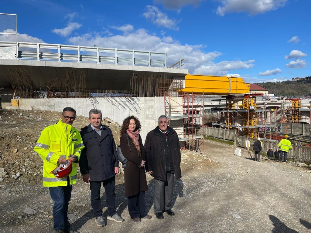 Scopri di più sull'articolo CANTU’: INZIATI I LAVORI DI “VARO DEL PONTE AD ASNAGO