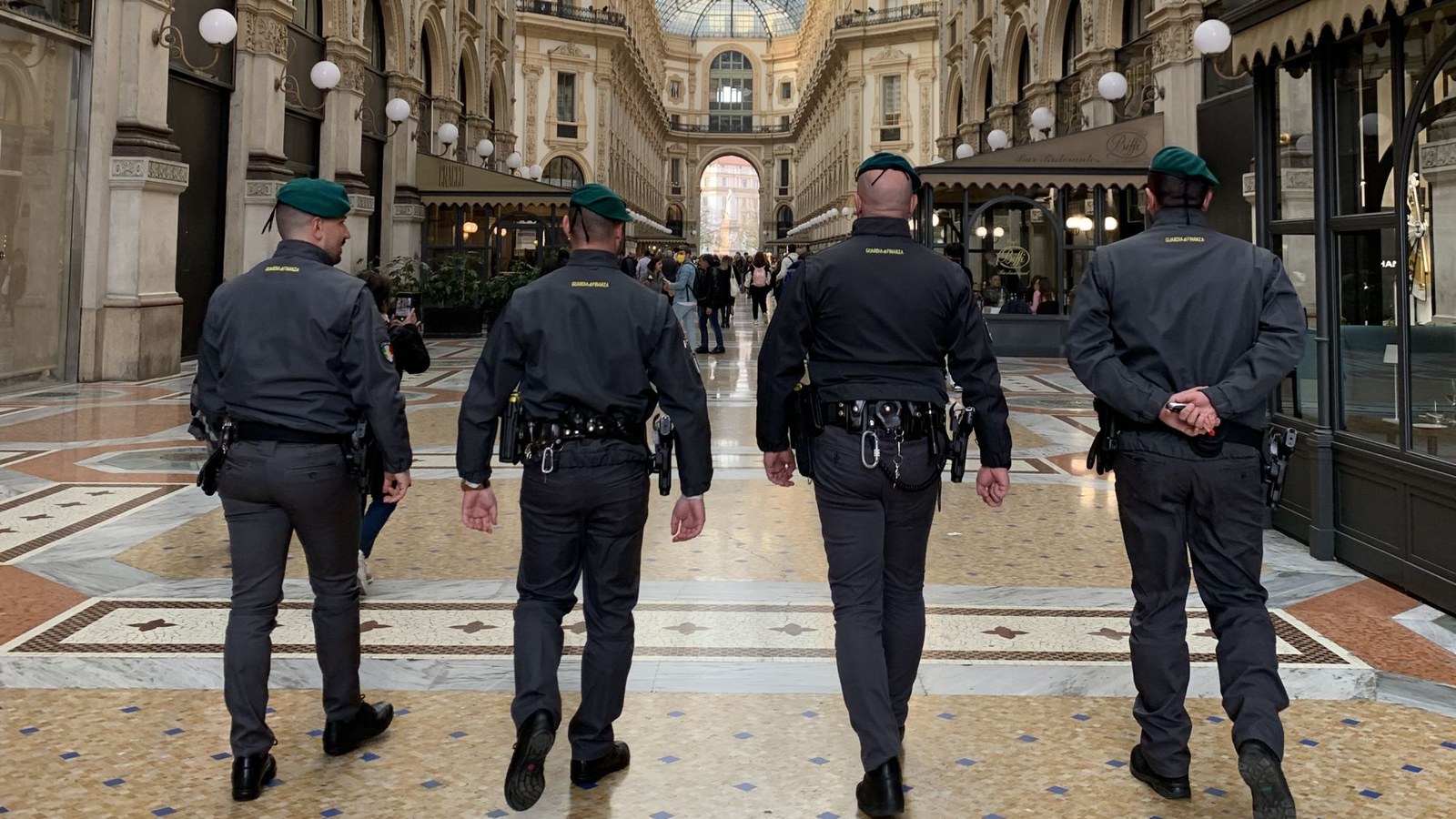 Scopri di più sull'articolo MILANO: GUARDIA DI FINANZA OPERAZIONE DI CONTRASTO AL RECICLAGGIO CONNESSO AL TRAFFICO DI STUPEFACENTI