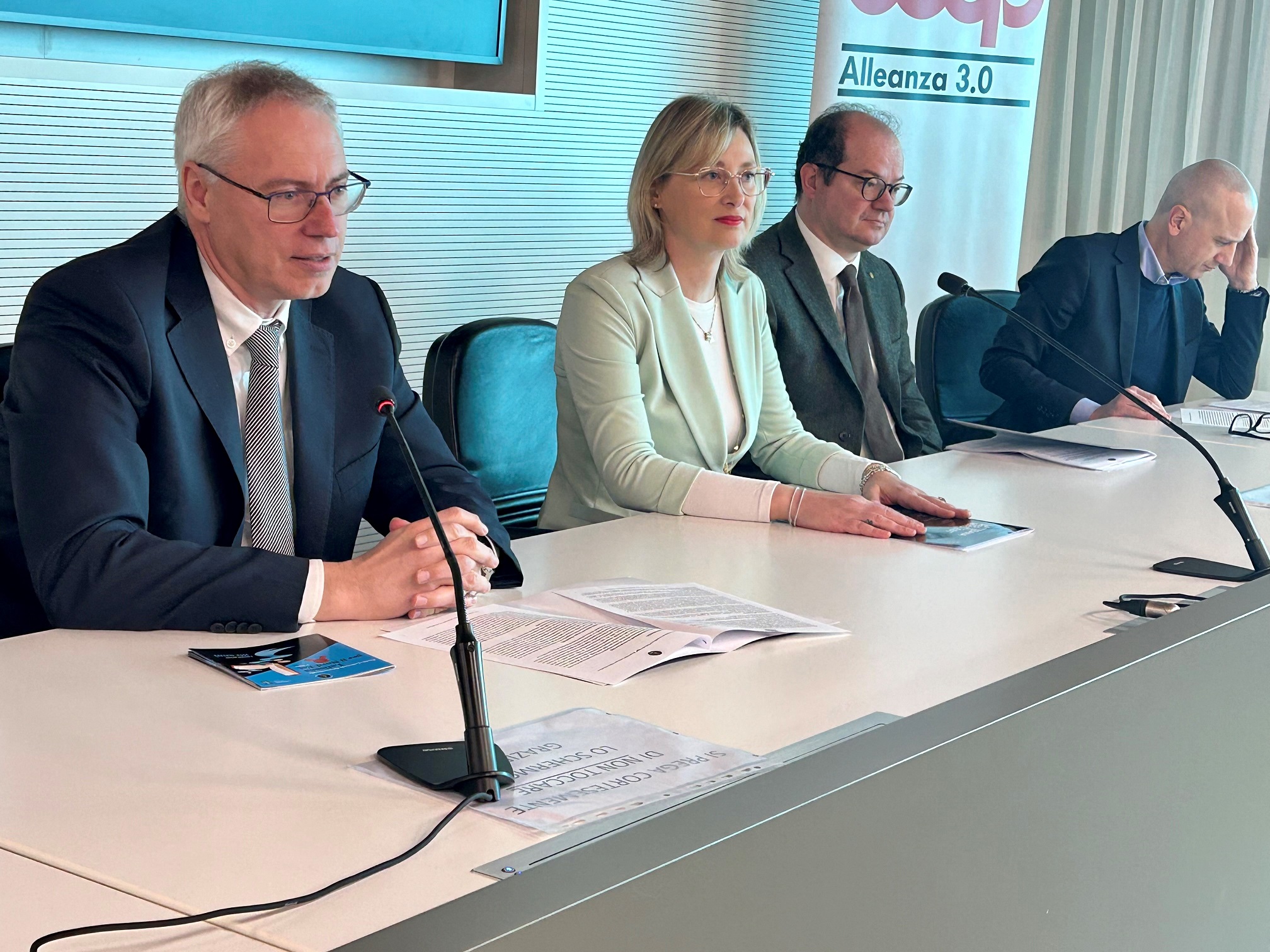 Scopri di più sull'articolo LATISANA: BORDIN “PREMIO LETTERARIO AVVICINA GIOVANI A LETTURA”