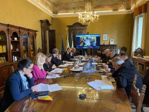 Scopri di più sull'articolo MANTOVA: I PRESIDENTI DI PROVINCE SI SONO RIUNITI PER RIVOLGERE UN APPELLO AL GOVERNO