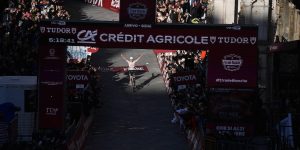 Scopri di più sull'articolo SIENA: LA SECONDA VITTORIA ALLE STRADE BIANCHE DI TADEJ POGACAR E’ DA LEGGENDA