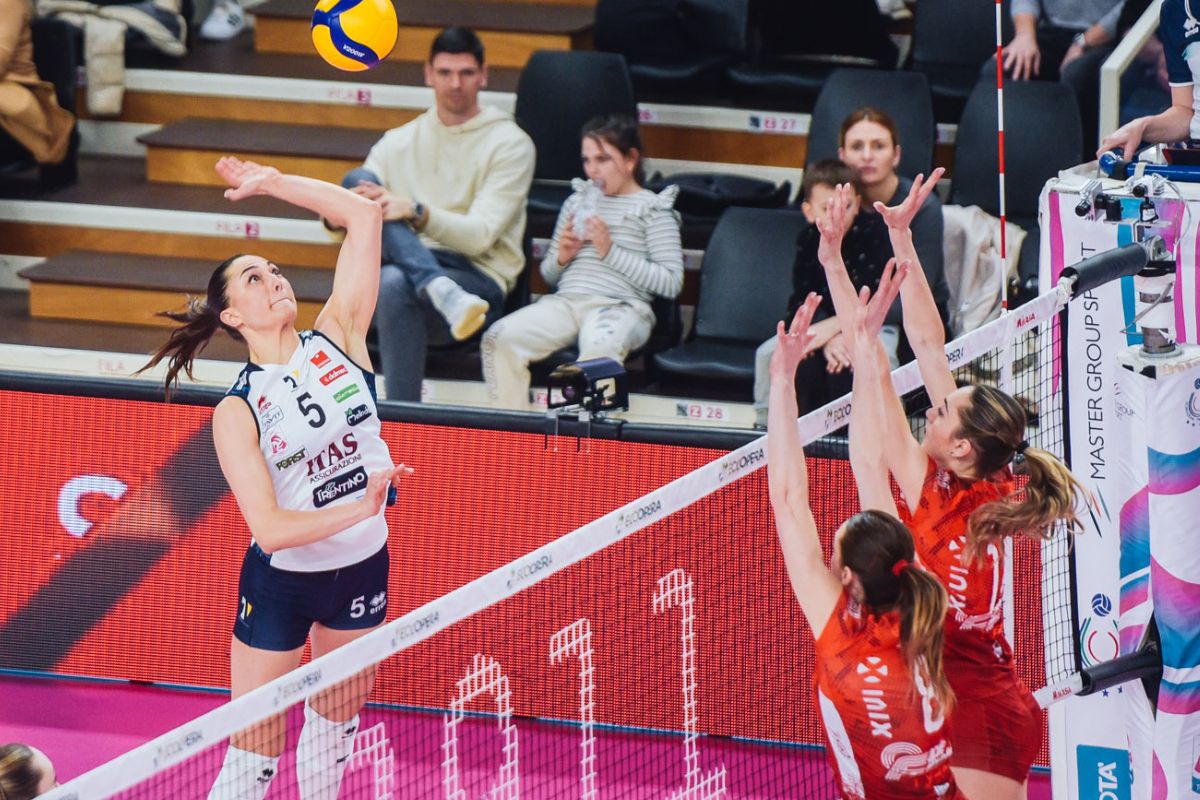 Al momento stai visualizzando TRENTO: YUBA VOLLEY BATTUTA IN CASA DALL’ITAS TRENTO CON DESTINI INCROCIATI