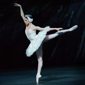 Scopri di più sull'articolo Il lago dei cigni in diretta con il Royal Ballet