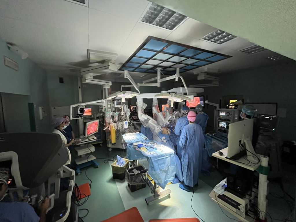 Scopri di più sull'articolo BOLOGNA: TRAPIANTO DI FEGATO ECCO SPIEGATA LA TECNICA UTILIZZATA DAI DOTTORI DEL POLICLINICO