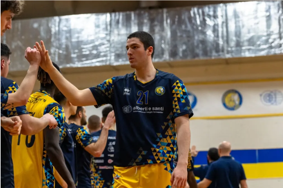 Al momento stai visualizzando PIACENZA: PALLACANESTRO PIACENZA CEDE BETTIOLO AL VALSUGANA BASKET