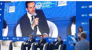 Scopri di più sull'articolo GENOVA. L’ASSESSORE AL PORTO FRANCESCO MARENZA RAPPRESENTA IL COMUNE DI GENOVA AL BLU FORUM