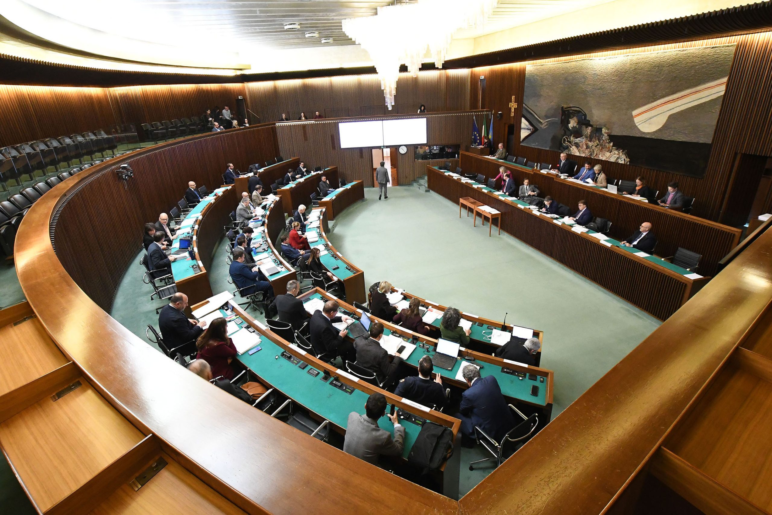Al momento stai visualizzando TRIESTE: OMNIBUS. DDL 18, OK AULA A PARTE DEL CAPO IV. SI RIPRENDE LUN 29/4