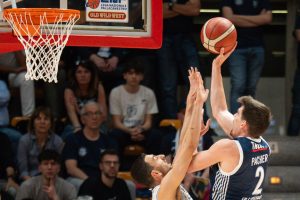 Scopri di più sull'articolo TREVIGLIO: FORTITUDO BATTE BLU BASKET AI QUARTI DI FINALE