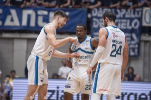 Scopri di più sull'articolo TRIESTE: CANTU’ BATTE TRIESTE E SI VA A GARA 4