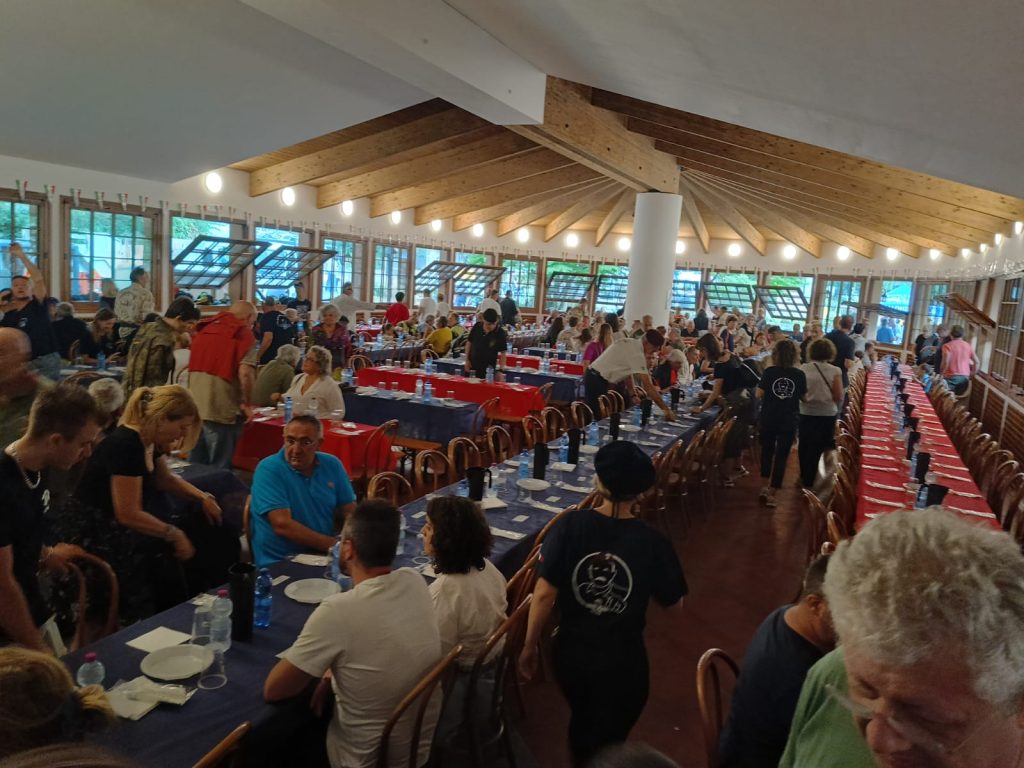 Scopri di più sull'articolo MAGREGLIO: “PARAPAELLA” UN GRANDE SUCCESSO DI PUBBLICO NELLA SERATA ORGANIZZATA DALL’ASSOCIAZIONE CARABINIERI
