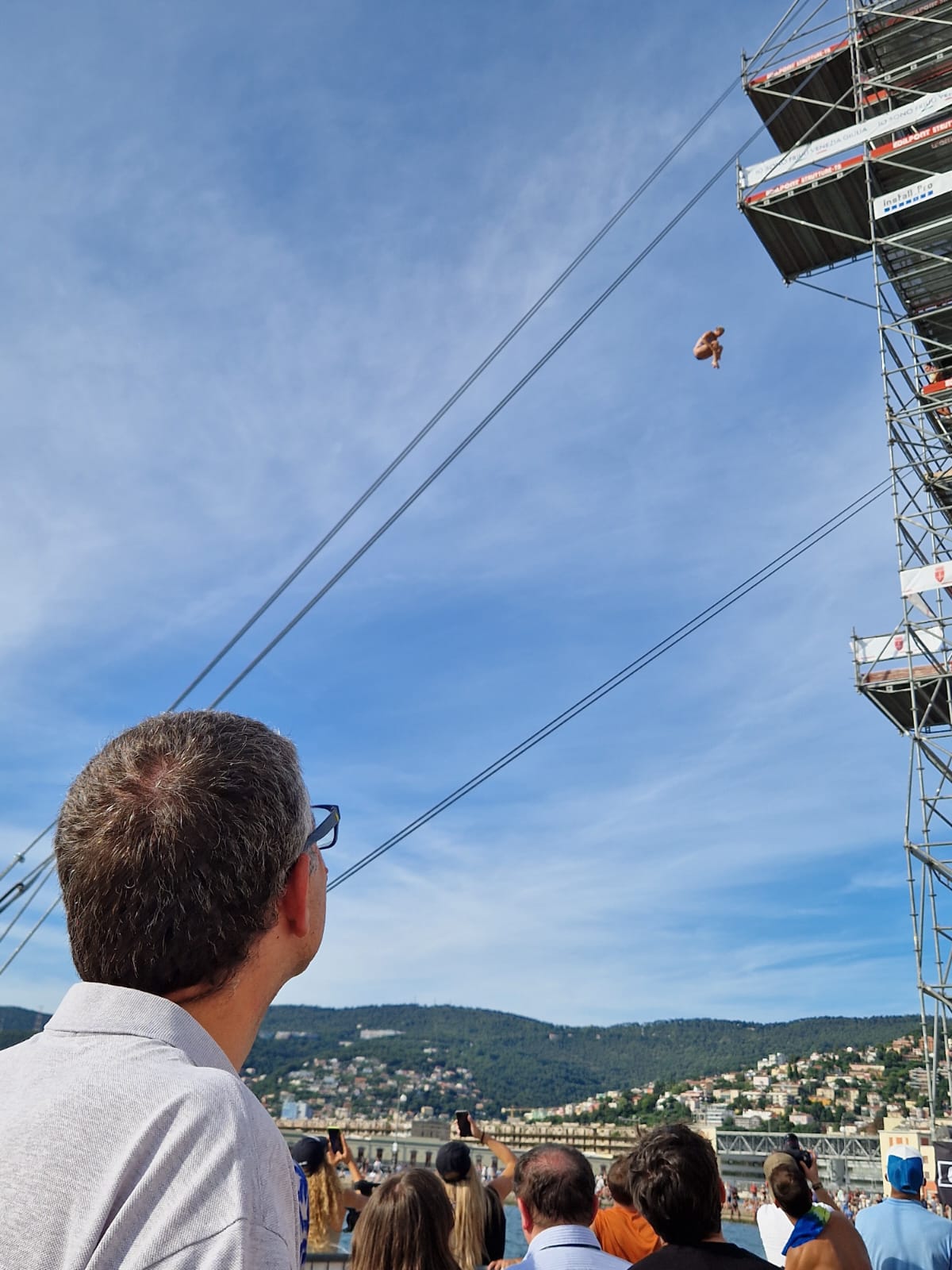 Al momento stai visualizzando Campionato Tuffi: Roberti, evento spettacolare con sfondo piazza Unità a Trieste