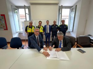 Scopri di più sull'articolo COMO: BONGIASCA FIRMA PROTOCOLLO D’INTESA DELLA SALA OPERATIVA DI PROTEZIONE CIVILE