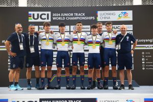 Scopri di più sull'articolo MONDIALI CICLISMO PISTA JUNIORES – ORO E RECORD DEL MONDO PER IL QUARTETTO – TITOLO MONDIALE ANCHE PER DEL MEDICO NEL KEIRIN