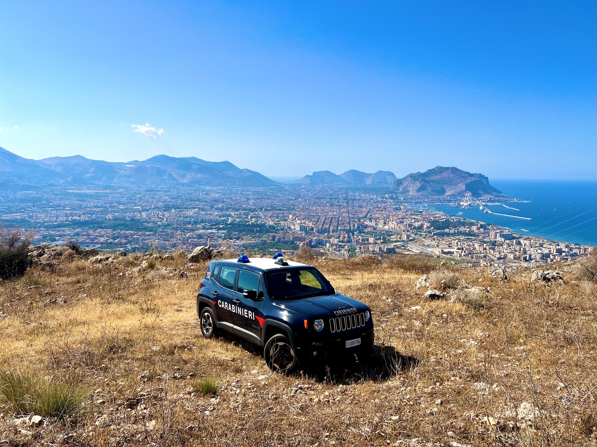 Scopri di più sull'articolo CESANO MADERNO: CARABINIERI FERMANO MINORENNE INDIZIATO DI TENTATO OMICIDIO DI UN 60ENNE
