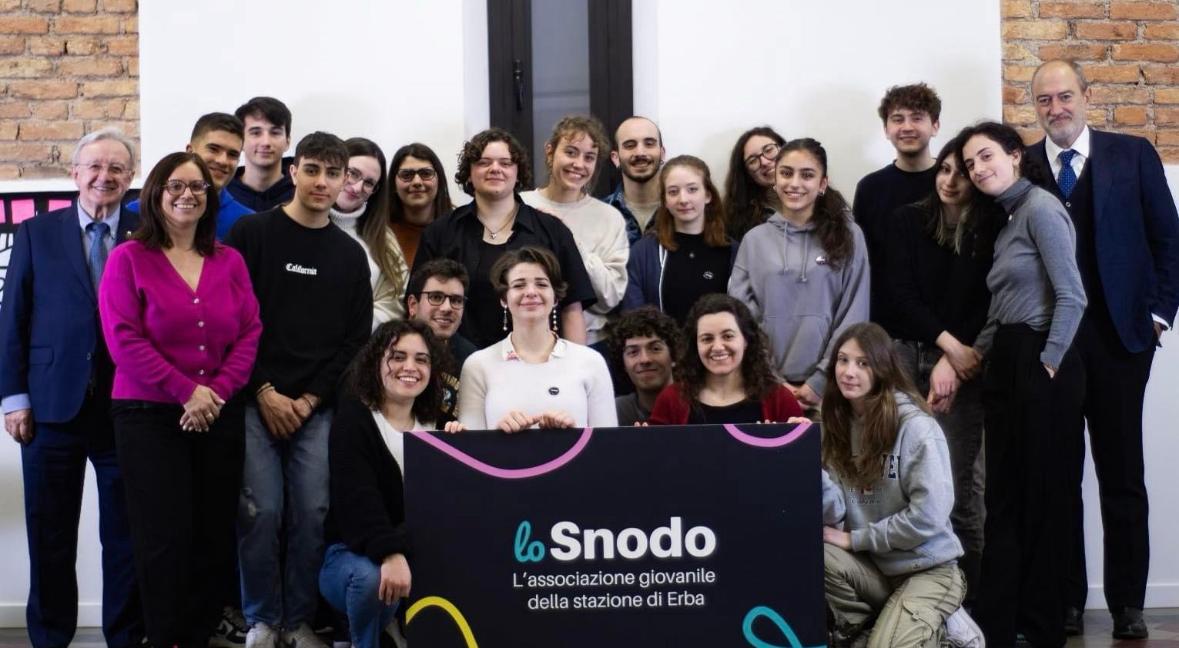 Al momento stai visualizzando ERBA: LO SNODO RISPONDE AI SINDACI E AL CONSORZIO DUBBIOSI SULLA PERMANENZA IN STAZIONE
