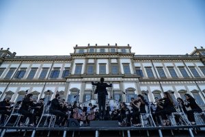 Scopri di più sull'articolo Grande successo di pubblico domenica 15 settembre per la Nona Sinfonia di Beethoven: nei Giardini della Villa Reale di Monza