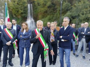 Scopri di più sull'articolo ASSO: VALLATEGNA UNA GIORNATA DA INCORNICIARE PER IL SINDACO ACETI