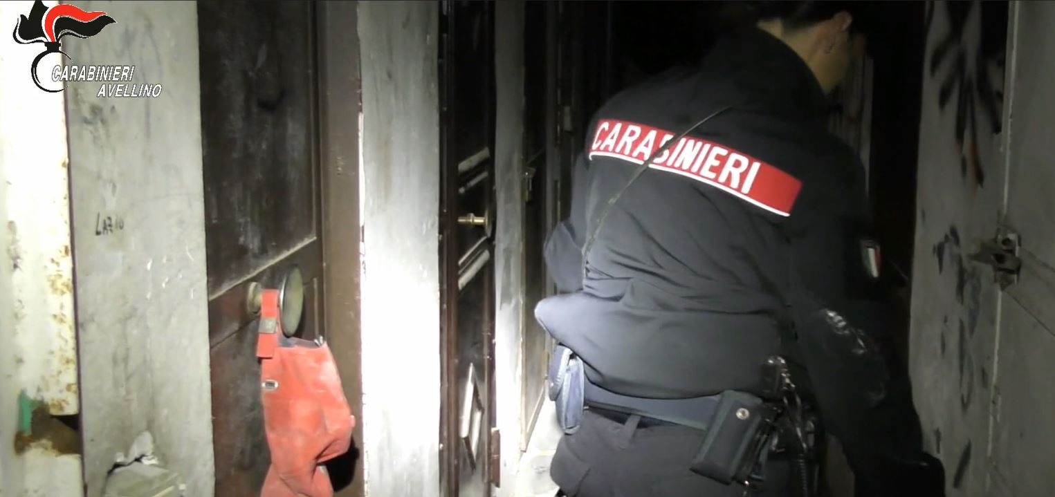 Scopri di più sull'articolo Detenzione e spaccio di stupefacenti ad Avellino