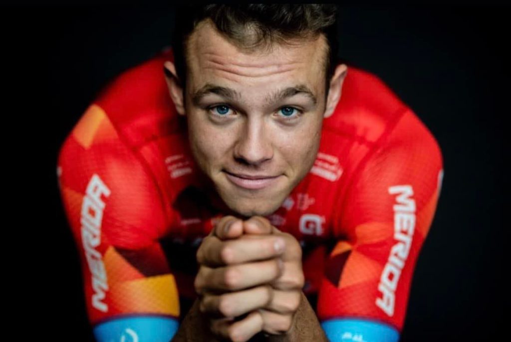 Scopri di più sull'articolo PORDENONE: IL PRESIDENTE DELLA REGIONE FRIULI COMMENTA IL TITOLO MONDIALE DI JONATHAN MILAN IL VELOCISTA DI BUJA NEO CAMPIONE DEL MONDO SU PISTA