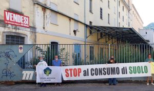 Scopri di più sull'articolo ERBA: CIRCOLO ILARIA ALPI:”QUESTA AMMINISTRAZIONE DIMOSTRA UNA VISIONE RISTRETTA PIU’ SPAZIO ALLE AUTO E MENO AI PEDONI E BICICLETTE”