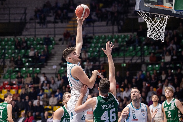 Al momento stai visualizzando TORNA SUBITO A VINCERE L’ACQUA S.BERNARDO: AVELLINO BATTUTA 83-71
