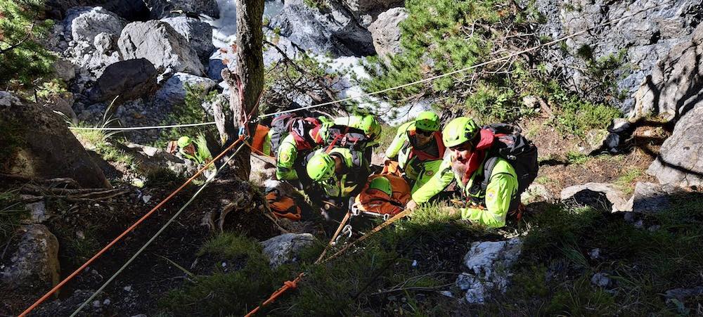 Al momento stai visualizzando LECCO: SOCCORSO ALPINO LOMBARDIA “PREVENZIONE E CONSIGLI UTILI PER ANDARE IN MONTAGNA”