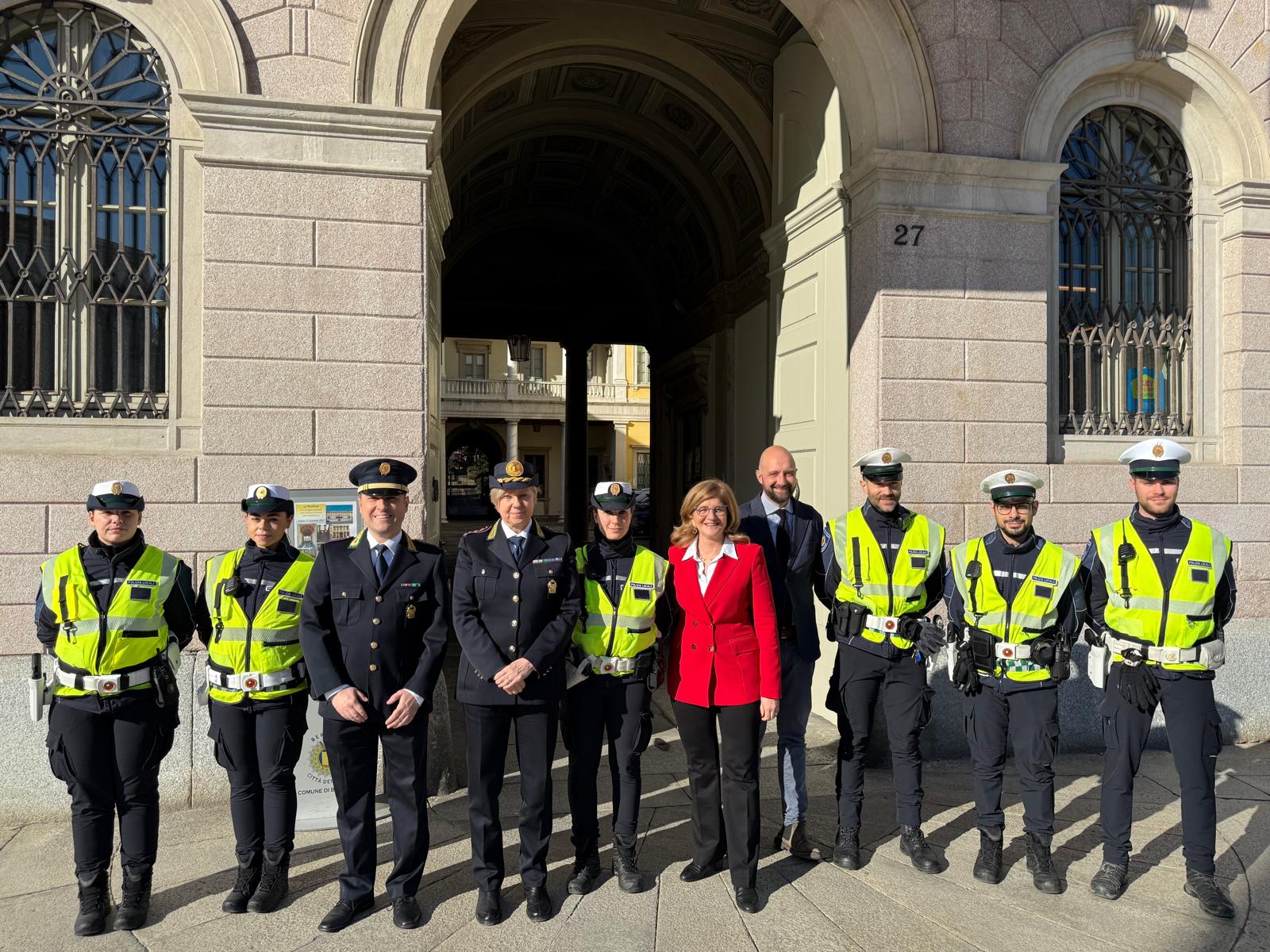 Al momento stai visualizzando Bergamo: Polizia di Prossimità Appiedata: 10 agenti nel centro città per rafforzare il controllo del territorio