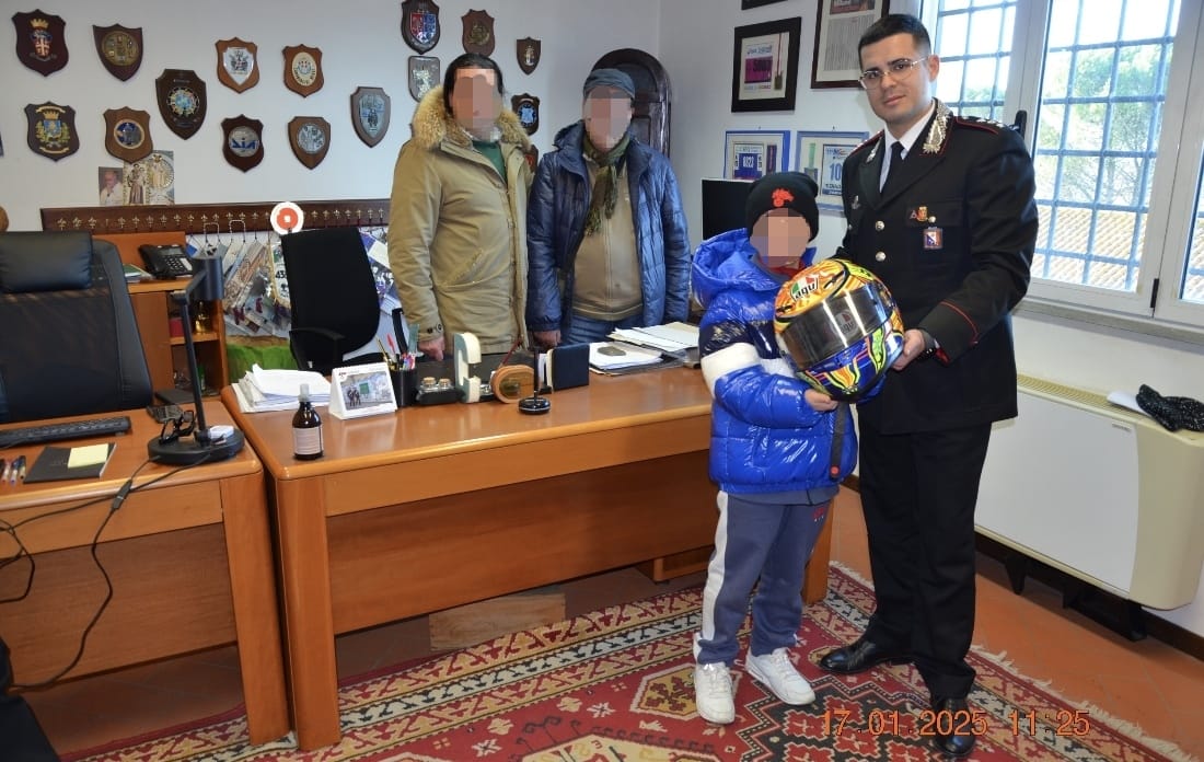 Scopri di più sull'articolo FURTI IN ABITAZIONE – CARABINIERI RECUPERANO E RESTITUISCONO ALLE VITTIME REFURTIVA IN ORO E ARGENTO PER UN VALORE DI CIRCA 100.000 EURO