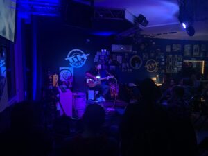 Scopri di più sull'articolo APPIANO GENTILE: AL TILT CAFE’ SERATA DEDICATA A DE ANDRE’