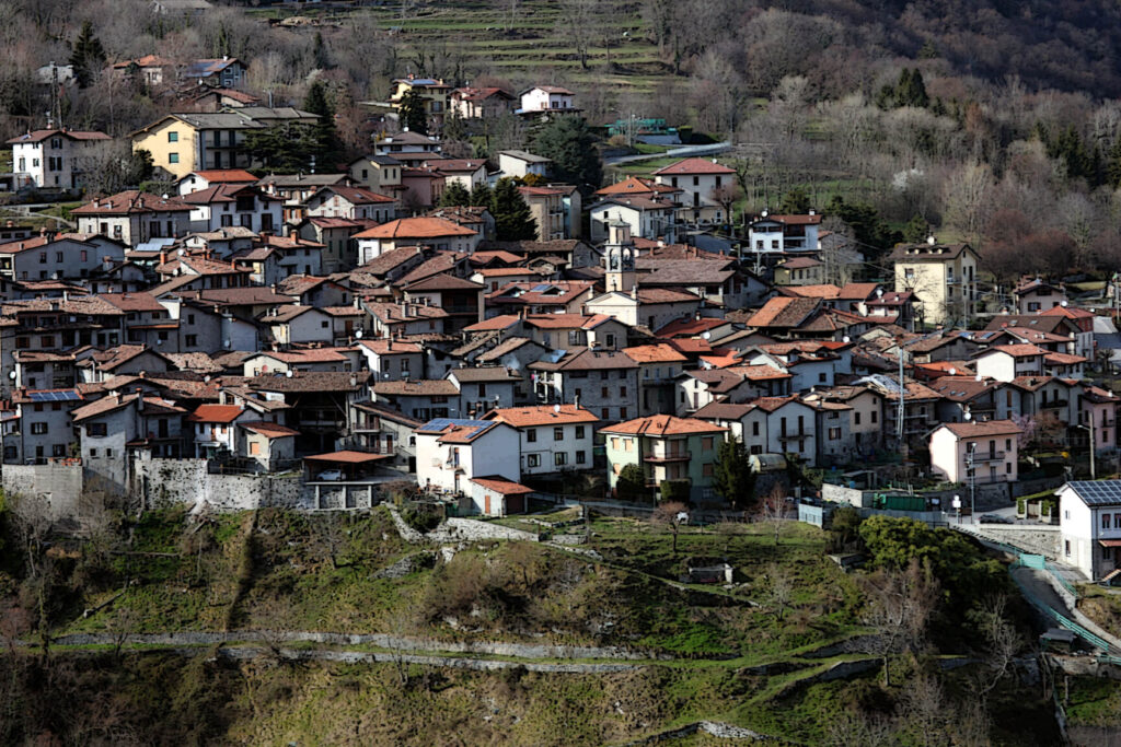 Scopri di più sull'articolo REZZAGO: L’AMMINISTRAZIONE SFRATTA LA PROLOCO CHE LASCIA LA SEDE STORICA