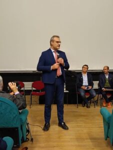 Scopri di più sull'articolo SESTRI PONENTE, FACENTE FUNZIONI SINDACO PICIOCCHI: “DALLA PARTE DEI CITTADINI PER CONCILIARE OPERA STRATEGICA PER LO STATO CON LA VIVIBILITÀ DEL QUARTIERE”