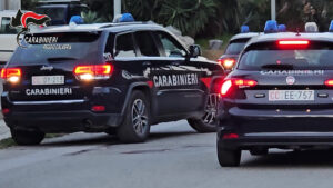 Scopri di più sull'articolo REGGIO CALABRIA: SMANTELLATA UNA FABBRICA DELLA DROGA, 1800 PIANTE DI MARIJUANA E OLTRE 170 KG DI STUPEFACENTI SEQUESTRATI
