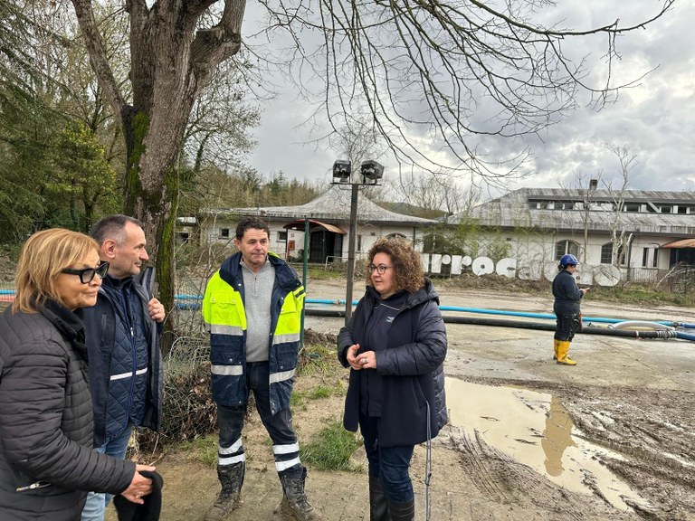 Al momento stai visualizzando BOLOGNA: Sopralluogo della sottosegretaria Rontini a Brisighella, il comune ravennate più colpito dalla piena del Lamone