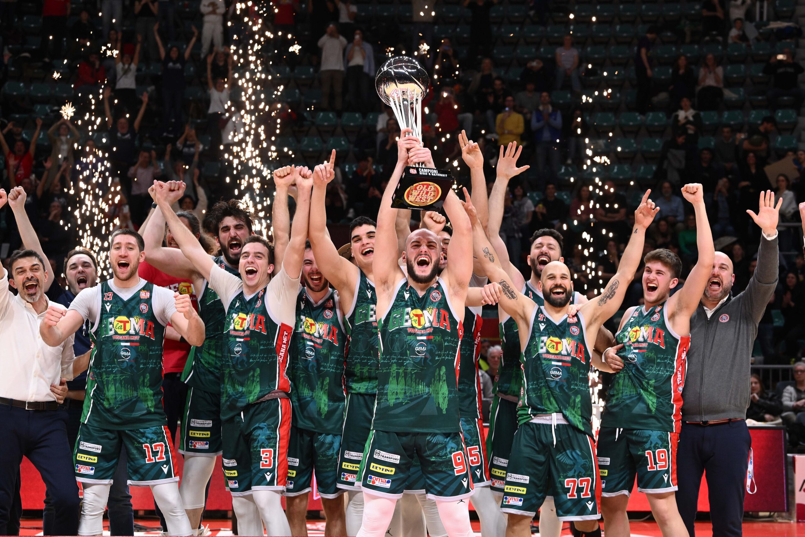 Scopri di più sull'articolo BOLOGNA: AL PALADOZZA LE FINALI DI COPPA ITALIA VINTE DA CANTU’ E MONTECATINI