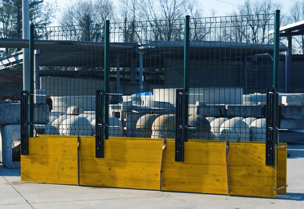 Scopri di più sull'articolo Recinzioni Rapide: Recinzioni da giardino in metallo senza utilizzo di ferramenta
