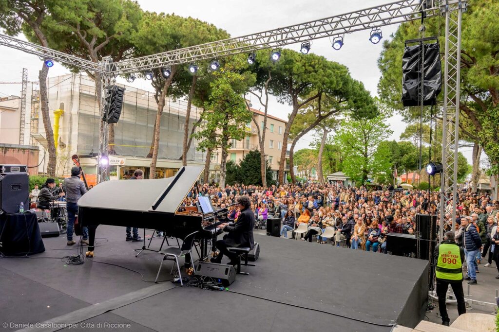 Scopri di più sull'articolo Riccione: due concerti d’autore accendono la primavera del jazz con Amaro Freitas ed Enrico Rava