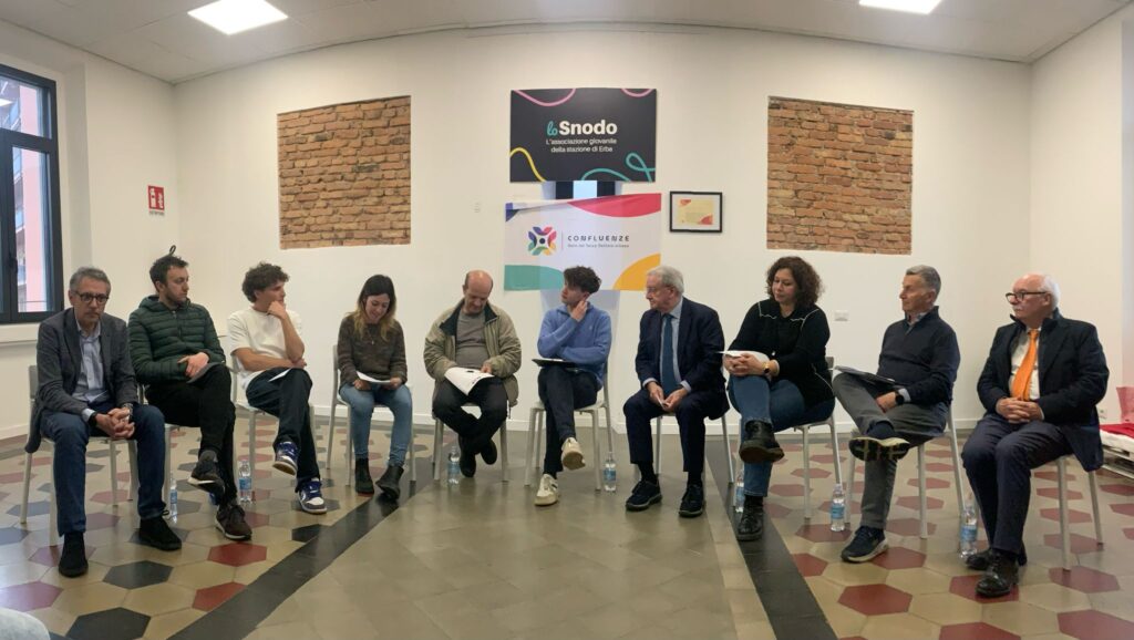 Scopri di più sull'articolo ERBA: “LINK” ATTIVARE I GIOVANI E RAFFORZARE RETE E LA NUOVA INIZIATIVA DELLO SNODO