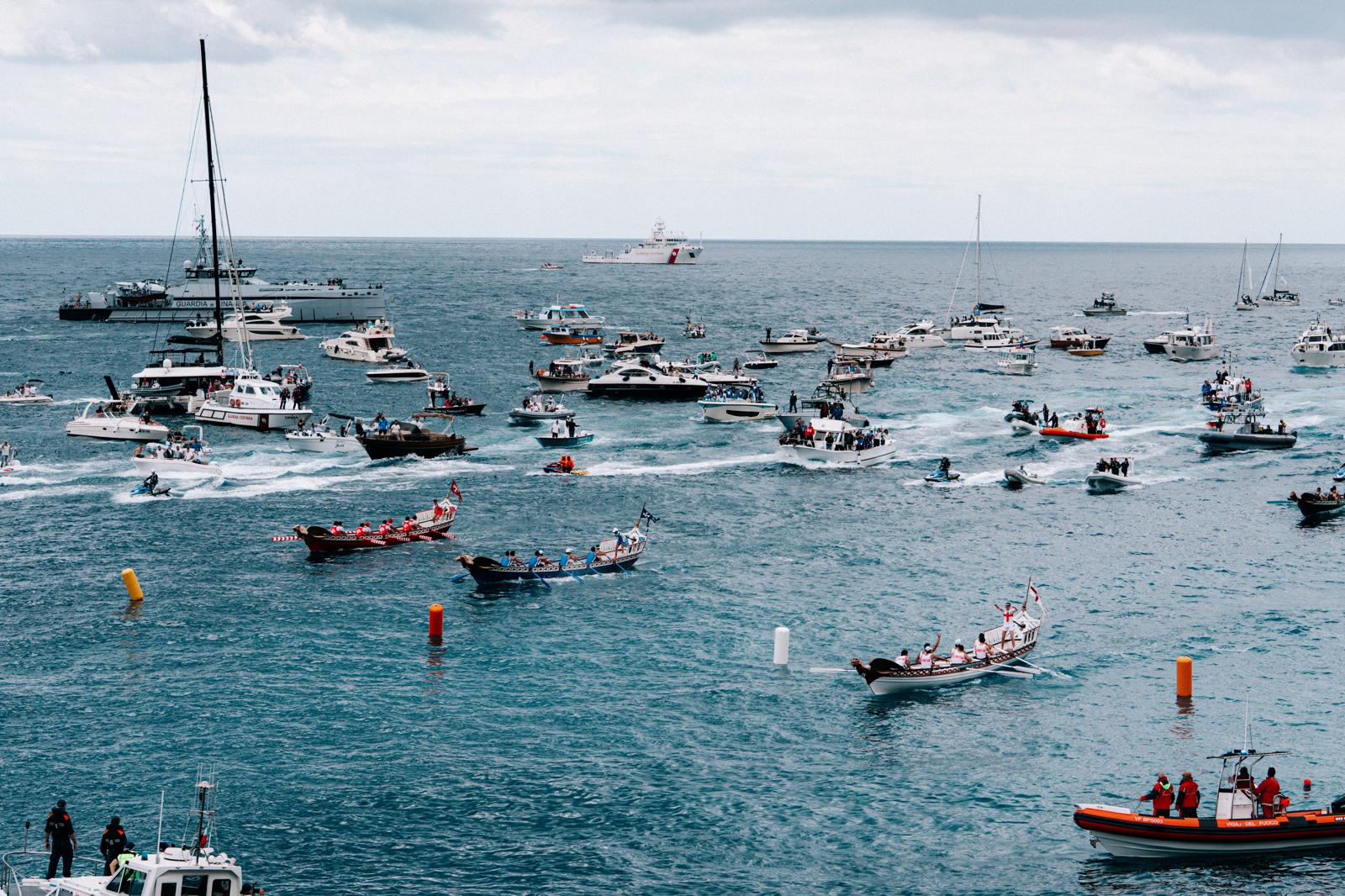 Al momento stai visualizzando REGATA DELLE REPUBBLICHE MARINARE, GENOVA RADDOPPIA E TRIONFA AD AMALFI