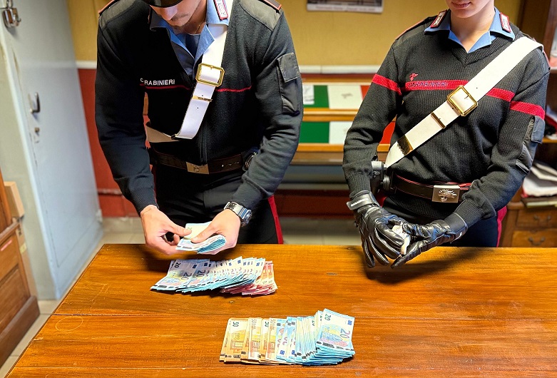 Scopri di più sull'articolo OPERAZIONE ANTIDROGA DELLA PROCURA DELLA REPUBBLICA, CARABINIERI ESEGUONO NEI CONFRONTI DI 13 INDAGATI PER TRAFFICO DI STUPEFACENTI