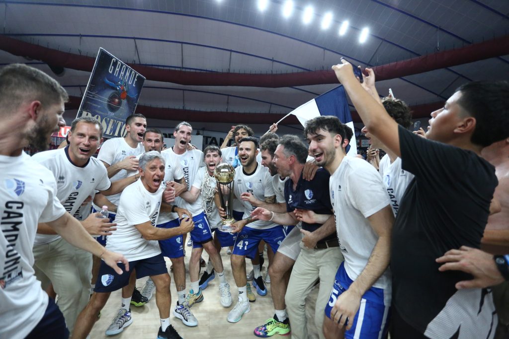 Scopri di più sull'articolo Liofilchem Roseto promossa in Serie A2. Herons Montecatini-Mestre è lo spareggio per l’ultima promozione