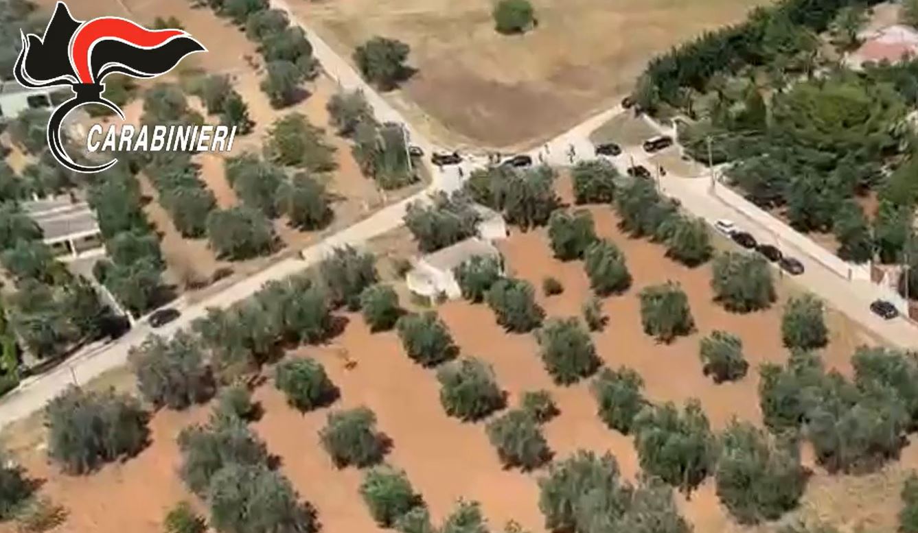 Al momento stai visualizzando L’Arma si stringe attorno alla famiglia del Brig. Ca. Carlo Legrottaglie, ferito mortalmente durante l’adempimento del suo dovere