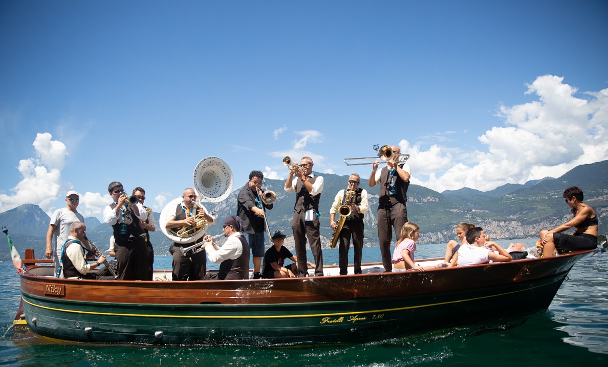 Al momento stai visualizzando Brain Zone Music Festival dal 3 al 6 luglio tornerà ad animare Brenzone sul Garda