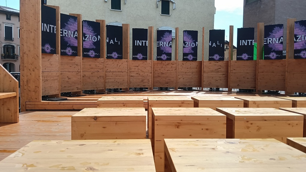 Al momento stai visualizzando PORDENONE: L’ARENA MUSICALE ITINERANTE ” MUSICÆ”