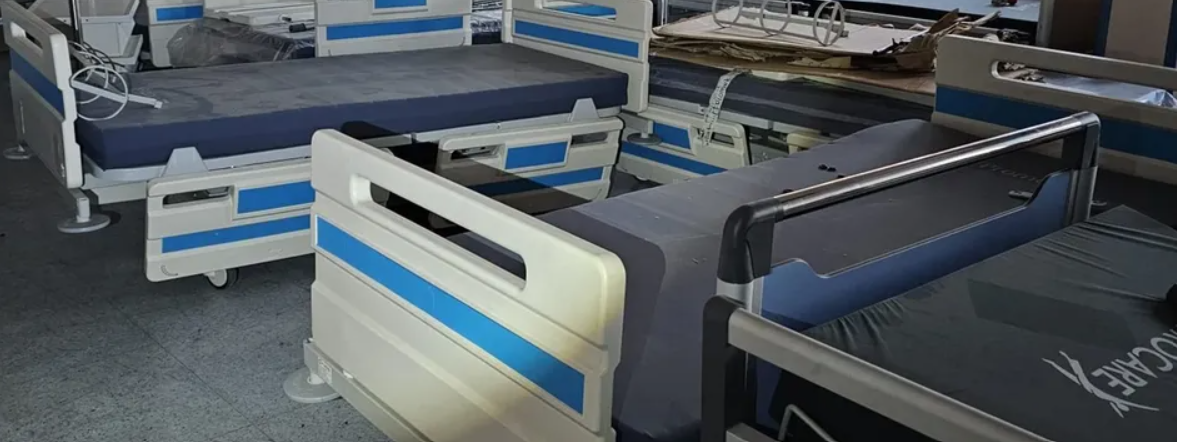 Scopri di più sull'articolo COMO: I LETTI DEL COVID AL SANT’ANNA PER L’UCRAINA FERMI DA MESI IN ATTESA IL TRASLOCO BLOCCATO