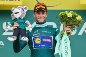 Scopri di più sull'articolo PARIGI: LA LEGA CICLISMO SI COMPLIMENTA CON LA MAGLIA VERDE JONATHAN MILAN CONQUISTATA AL TOUR