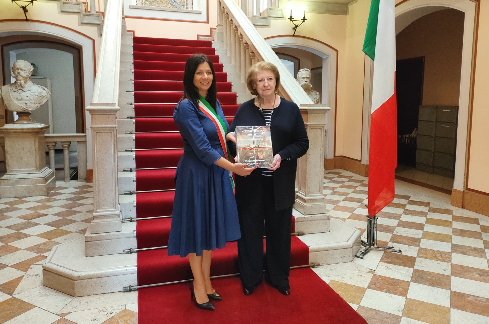 Al momento stai visualizzando PORDENONE: Visita dell’ex primo ministro polacco Hanna Suchocka in Municipio