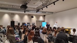 Scopri di più sull'articolo ERBA: GUIDA SICURA E GIOVANI PROTAGONISTI GRAZIE AL RALLY VILLA D’ESTE ACI COMO